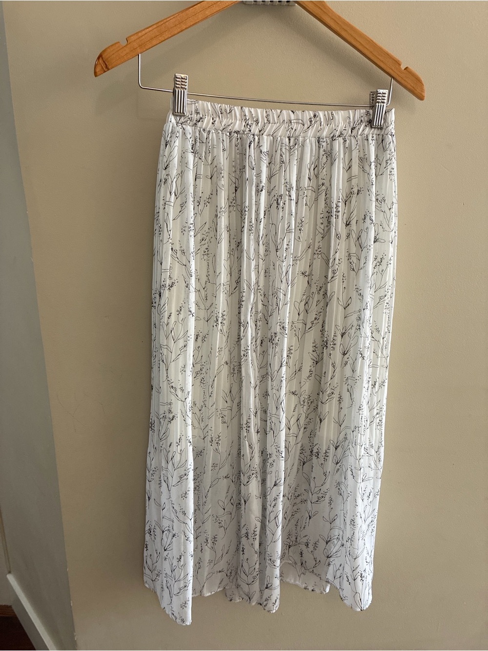 Long skirts - Picture 5 of 6